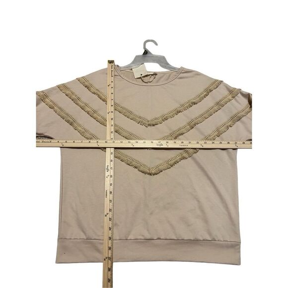 ANDTHEWHY Long Sleeve Ruffle Fringe Boho Style Size Large Long Sleeve Top Sweats - Picture 3 of 7